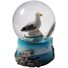 Laden Sie das Bild in den Galerie-Viewer, Kleine Schneekugel "Möwe"