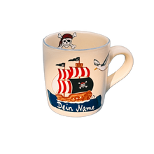 Laden Sie das Bild in den Galerie-Viewer, Kindertasse, Keramik, „Pirat“ klein (Espressogröße) mit Wunschnamen - Jeder Name ist möglich!
