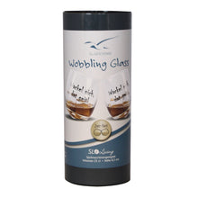 Laden Sie das Bild in den Galerie-Viewer, Wobbling Glas „Wackel nich, dat geit!“ - 2er Set Das Glas wackelt, kippt aber nicht um.