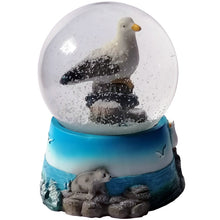 Laden Sie das Bild in den Galerie-Viewer, Große Schneekugel "Möwe"