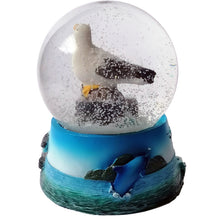 Laden Sie das Bild in den Galerie-Viewer, Große Schneekugel "Möwe"