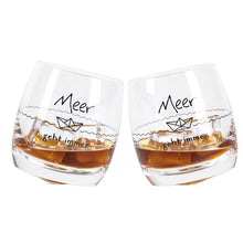 Laden Sie das Bild in den Galerie-Viewer, Wobbling Glas „Meer geht immer“ - 2er Set Das Glas wackelt, kippt aber nicht um.