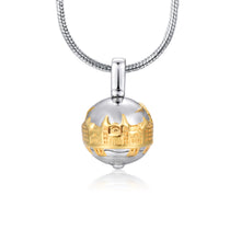 Laden Sie das Bild in den Galerie-Viewer, Inselsilber: Anhänger, kleiner Bicolor - Kugelanhänger "Meine Insel Rügen - Meine kleine Welt", 925er Silber, vergoldet, KA20WY