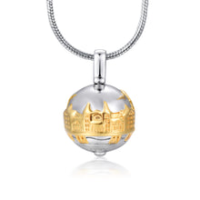 Laden Sie das Bild in den Galerie-Viewer, Inselsilber: Anhänger, großer Bicolor - Kugelanhänger "Meine Insel Rügen - Meine kleine Welt", 925er Silber, vergoldet, KA22WY