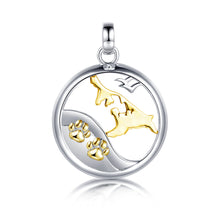 Laden Sie das Bild in den Galerie-Viewer, Inselsilber: Anhänger, "Mein Hund und ich auf Usedom", 925er Silber, bicolor, vergoldet, KA41WY