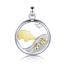 Laden Sie das Bild in den Galerie-Viewer, Inselsilber: Anhänger, "Mein Hund und ich auf Fehmarn", 925er Silber, bicolor, vergoldet, KA44WY