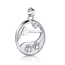 Laden Sie das Bild in den Galerie-Viewer, Inselsilber: Anhänger, "Mein Hund und ich auf Fischland - Darß - Zingst", 925er Silber, weiß rhodiniert, KA48