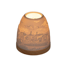 Laden Sie das Bild in den Galerie-Viewer, Porzellan-Windlicht Insel Rügen mit Relief der Seebrücke Sellin, beleuchtet