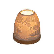 Laden Sie das Bild in den Galerie-Viewer, Porzellan-Windlicht Insel Rügen mit Inselumriss, beleuchtet.