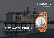 Laden Sie das Bild in den Galerie-Viewer, Laimer: City Watch Rügen - Kap Arkona I Die Leuchtturm-Uhr von Laimer aus Apfelholz, exklusiv nur hier erhältlich