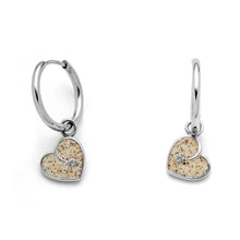 Laden Sie das Bild in den Galerie-Viewer, Creole Heart aus Edelstahl mit beweglichem Herz-Einhänger, echtem Strandsand® und 1,2 mm Crystal von DUR (STE1004SA)