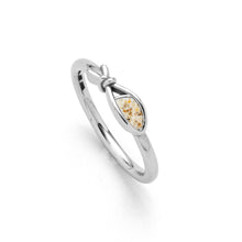 Laden Sie das Bild in den Galerie-Viewer, DUR Ring „Liaison“ STR1007SA aus Edelstahl mit echtem Strandsand® und filigranem Knotenmotiv