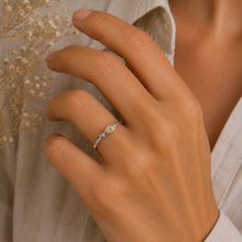 Laden Sie das Bild in den Galerie-Viewer, DUR Schmuck: Ring "Liaison" mit Strandsand, Edelstahl, STR1007SA