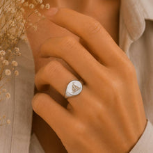 Laden Sie das Bild in den Galerie-Viewer, DUR Schmuck: Ring, Siegelring "Sailor" mit Strandsand, Edelstahl, STR1016SA