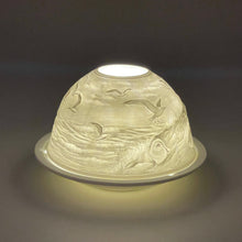 Laden Sie das Bild in den Galerie-Viewer, Porzellan Windlicht, Teelicht "Leuchtturm"