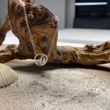 Laden Sie das Bild in den Galerie-Viewer, DUR Schmuck: Kette "Ahoi" Segelschiff Silber K2556
