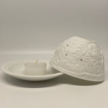 Laden Sie das Bild in den Galerie-Viewer, Porzellan Windlicht, Teelicht „Elfen"