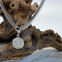 Laden Sie das Bild in den Galerie-Viewer, Charm Strandsand „Seestern“ von DUR Schmuck