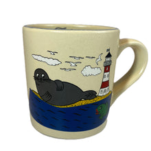 Laden Sie das Bild in den Galerie-Viewer, Kindertasse „Robbe“ klein (Espressogröße) mit Wunschnamen - Jeder Name ist möglich!