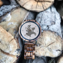 Laden Sie das Bild in den Galerie-Viewer, Laimer: City Watch Rügen I Die Insel-Uhr von Laimer aus Zebranoholz, exklusiv nur hier erhältlich