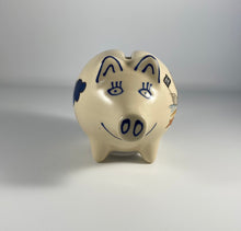 Laden Sie das Bild in den Galerie-Viewer, Sparschwein Robbe „Pirat“ mit Wunschnamen - Jeder Name ist möglich!