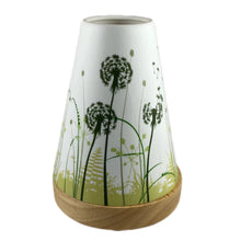 Laden Sie das Bild in den Galerie-Viewer, Porzellan Windlicht Vintage Style, „Pusteblume"