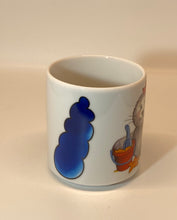 Laden Sie das Bild in den Galerie-Viewer, Tasse, Porzellan, Robbe „Mädchen“ mit Wunschnamen - Jeder Name ist möglich!