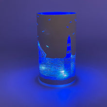 Laden Sie das Bild in den Galerie-Viewer, Glas Windlicht, Twinkle Medium, „Leuchtturm und Segelschiff"