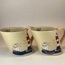 Laden Sie das Bild in den Galerie-Viewer, Schiefe Tasse, Keramik, „Leuchtturm“ mit Wunschnamen - Jeder Name ist möglich!