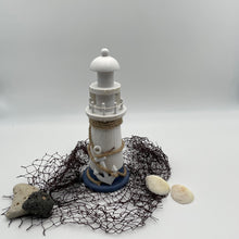 Laden Sie das Bild in den Galerie-Viewer, Holzleuchtturm „Anker“, klein