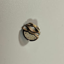 Laden Sie das Bild in den Galerie-Viewer, DUR Schmuck: Element "Strandwellen", mit Strandsand, F163