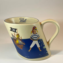 Laden Sie das Bild in den Galerie-Viewer, Schiefe Tasse „Piraten - Mädchen“ mit Wunschnamen - Jeder Name ist möglich!