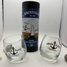Laden Sie das Bild in den Galerie-Viewer, Wackelglas „Ankerplatz“