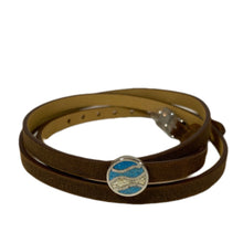 Laden Sie das Bild in den Galerie-Viewer, DUR Schmuck: Armband, Lederarmband braun mit Sandelement, Welle, A1597