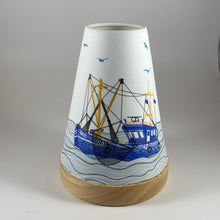 Laden Sie das Bild in den Galerie-Viewer, Windlicht Vintage Style, „Kutter"