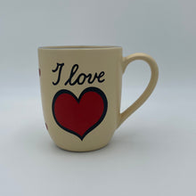 Laden Sie das Bild in den Galerie-Viewer, Große Tasse, Keramik, „I love …“ mit Wunschnamen - Jeder Name ist möglich!