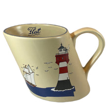 Laden Sie das Bild in den Galerie-Viewer, Schiefe Tasse „Leuchtturm“ mit Wunschnamen - Jeder Name ist möglich!