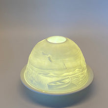 Laden Sie das Bild in den Galerie-Viewer, Porzellan Windlicht, „auf See"