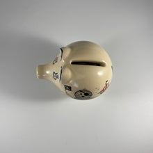 Laden Sie das Bild in den Galerie-Viewer, Sparschwein Robbe „Pirat“ mit Wunschnamen - Jeder Name ist möglich!