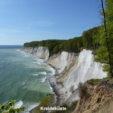 Laden Sie das Bild in den Galerie-Viewer, Die Kreideküste von Rügen: Nicht erst durch die Bilder von Caspar-David Friedrich weltberühmt geworden, ist der Anblick immer wieder überwältigend.