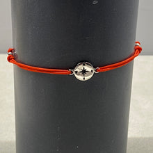 Laden Sie das Bild in den Galerie-Viewer, DUR Schmuck: Armband "Kompassrose" Elastik A1505