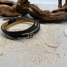 Laden Sie das Bild in den Galerie-Viewer, Lederarmband mit Element„Anker“ von DUR Schmuck