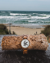 Laden Sie das Bild in den Galerie-Viewer, Laimer: City Watch Rügen I Die Insel-Uhr von Laimer aus Zebranoholz, exklusiv nur hier erhältlich