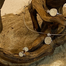 Laden Sie das Bild in den Galerie-Viewer, DUR Schmuck: Kette "Polarstern" mit Strandsand K2456