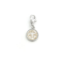 Laden Sie das Bild in den Galerie-Viewer, DUR Schmuck: Charm verschiedene Motive "Strandsand" F156