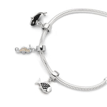 Laden Sie das Bild in den Galerie-Viewer, DUR Schmuck: Charm "Fisch" 925er Sterlingsilber dunkel rhodiniert F300