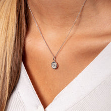 Laden Sie das Bild in den Galerie-Viewer, DUR Schmuck: Kette "Sandspirale 2.0" mit Strandsand K2582 / K2953