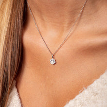 Laden Sie das Bild in den Galerie-Viewer, DUR Schmuck: Kette "Pfote" mit Strandsand K2624 / K2956