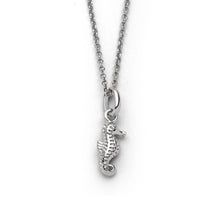 Laden Sie das Bild in den Galerie-Viewer, DUR Schmuck: Kette "Seepferd" 925er Sterlingsilber K2646