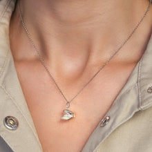 Laden Sie das Bild in den Galerie-Viewer, DUR Schmuck: Kette "Kapitänsmütze" mit Strandsand K2697